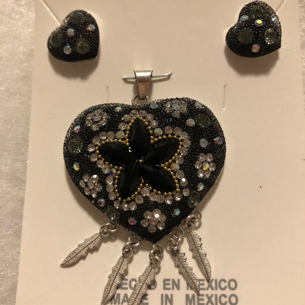 Pendant - Picture 2 of 2